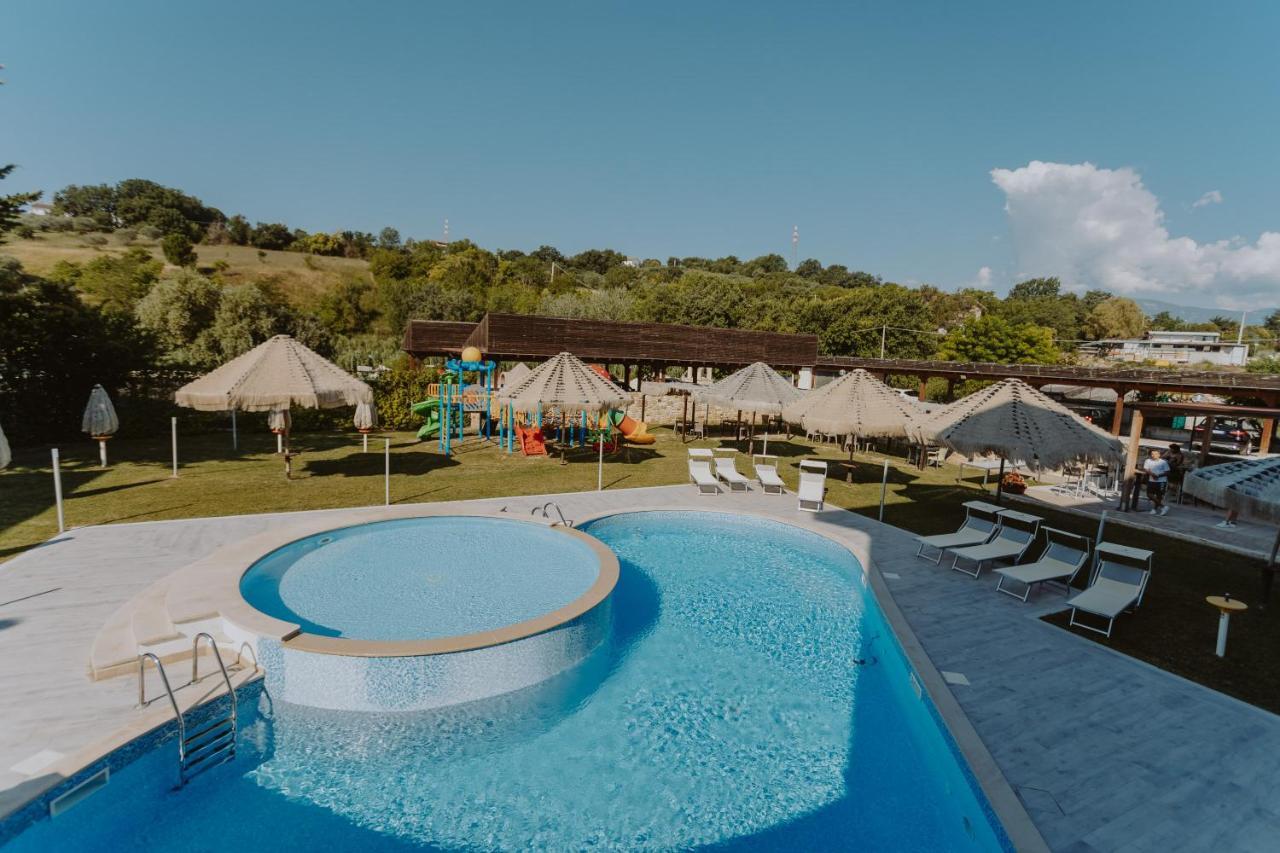 Halanus Hotel And Resort Alanno Exterior foto